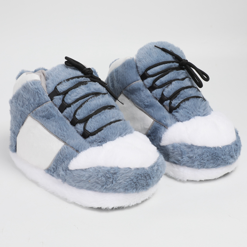 Ciepłe pluszowe kapcie-sneaker – Sneaker Care Set recenzja i cena